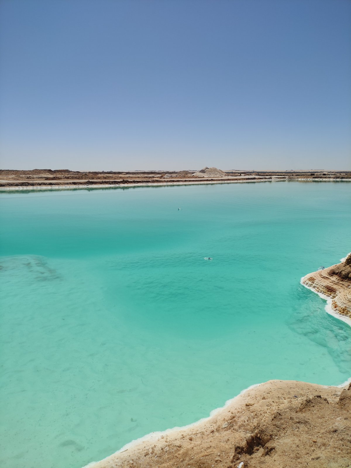 واحة سيوة الساحرة وبحيرات الملح