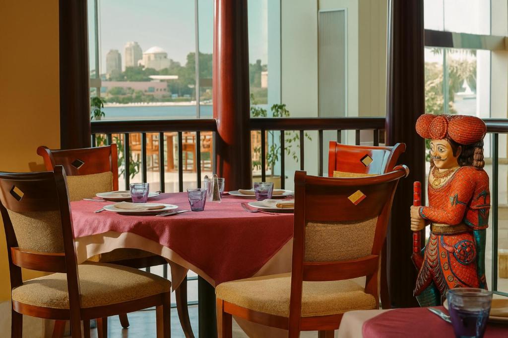 مطعم أو مكان آخر لتناول الطعام في Hilton Cairo Grand Nile