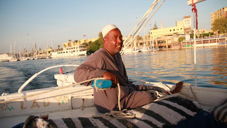 جلسات تصوير سياحية على الفلوكة في الأقصر